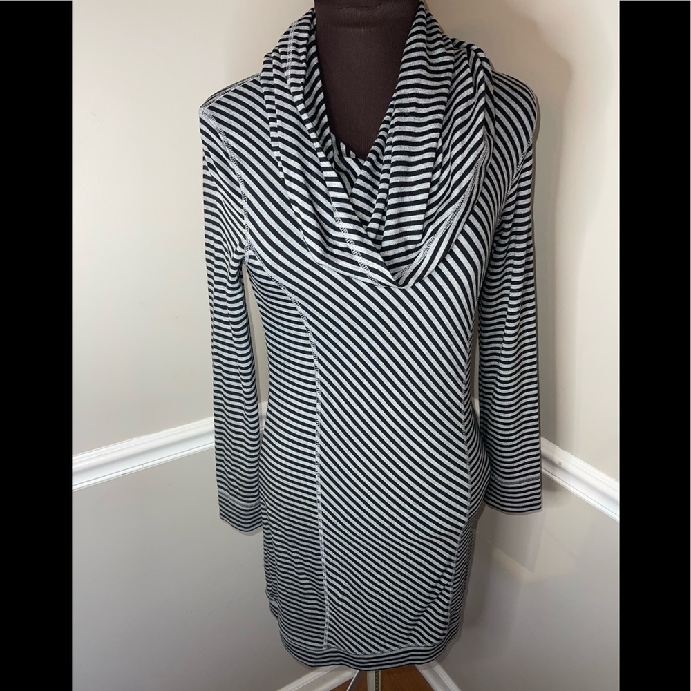 Dakini‎ womens turtleneck dress sz small